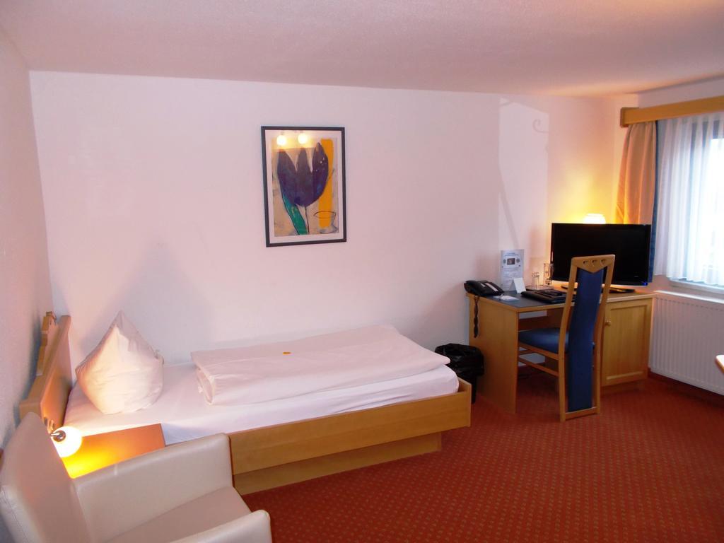 Monteurzimmer Thalfried Ruhla Room photo